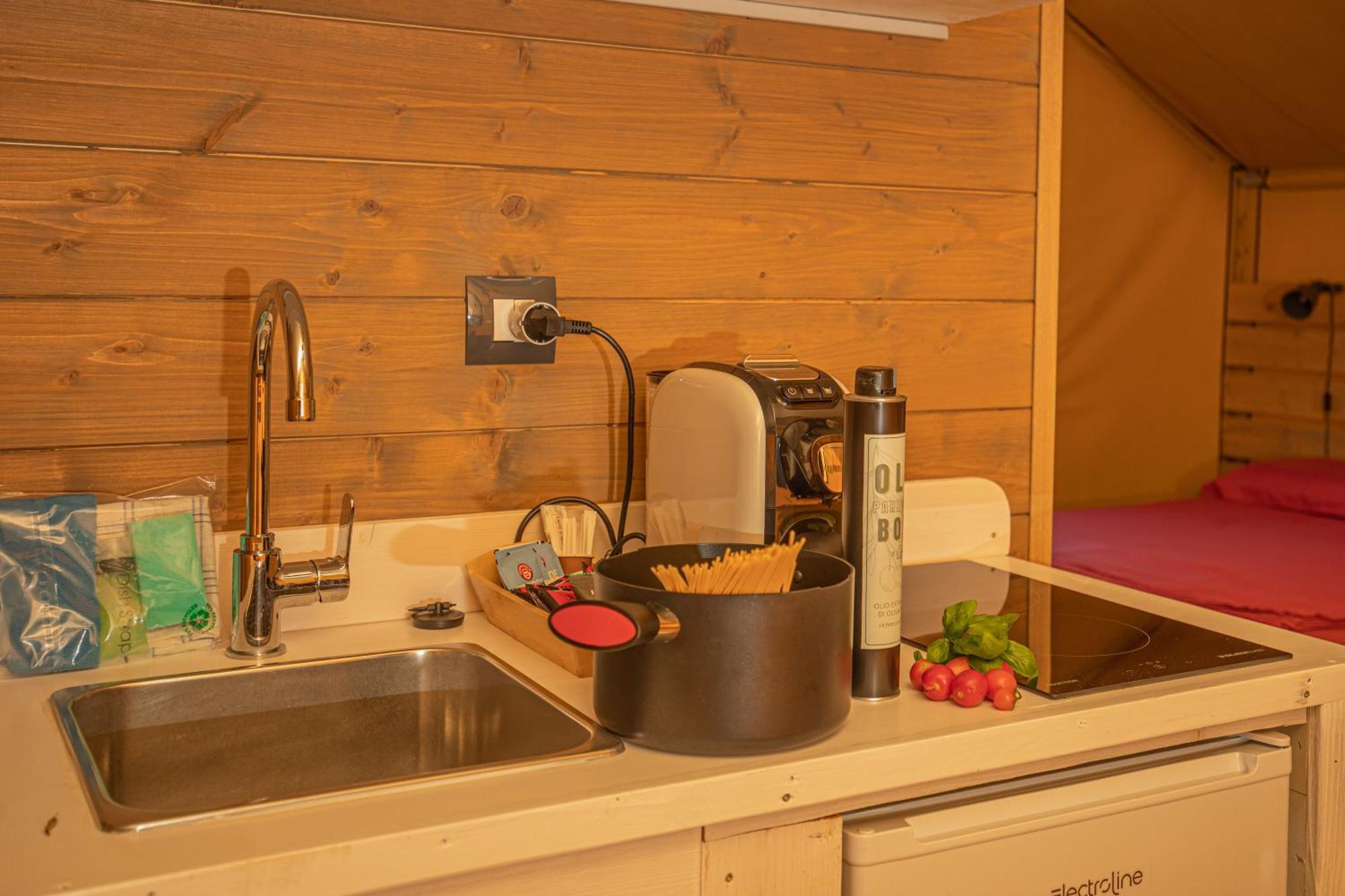 מלון גרוסטו Glamping Grancia מראה חיצוני תמונה