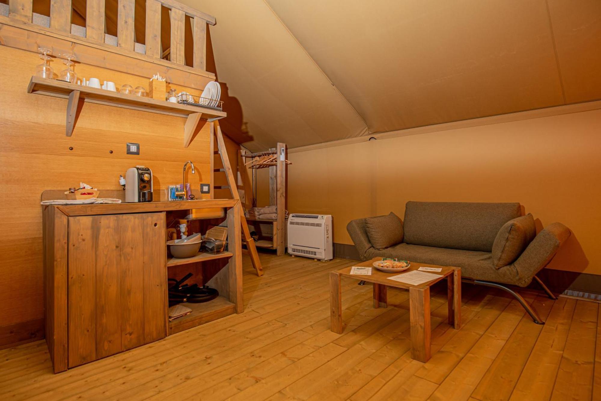 מלון גרוסטו Glamping Grancia מראה חיצוני תמונה