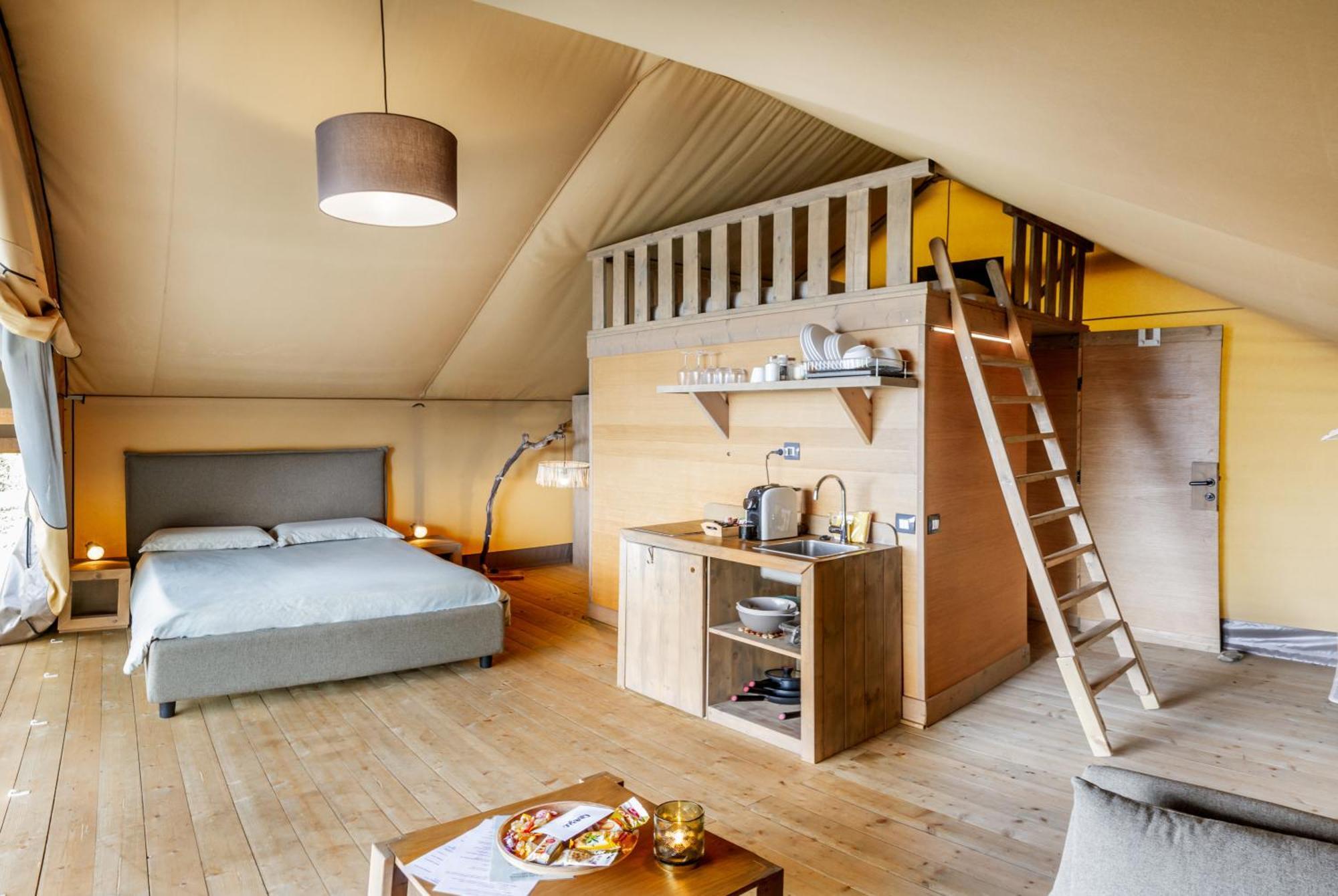 מלון גרוסטו Glamping Grancia מראה חיצוני תמונה